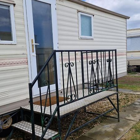 Beachside, Family-Friendly, Wifi, 6 Berth Caravan 19 In Ingoldmells Exterior photo