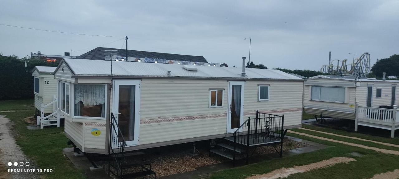 Beachside, Family-Friendly, Wifi, 6 Berth Caravan 19 In Ingoldmells Exterior photo