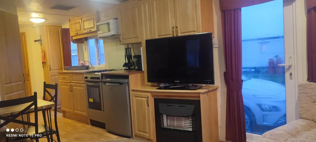 Beachside, Family-Friendly, Wifi, 6 Berth Caravan 19 In Ingoldmells Exterior photo